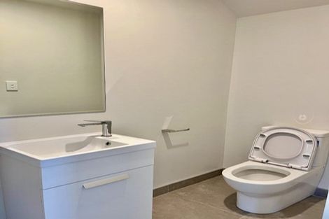 Photo of property in 45c Seon Place, Birkdale, Auckland, 0626