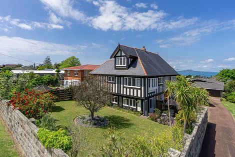 Photo of property in 2/12 Law Street, Torbay, Auckland, 0630