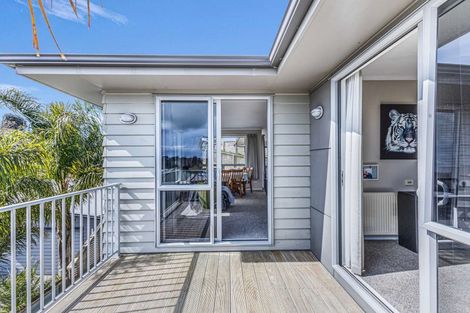Photo of property in 23 York Crescent, Westown, New Plymouth, 4310