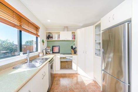 Photo of property in 39 Logan Way, Kelvin Grove, Palmerston North, 4414