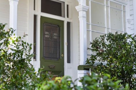 Photo of property in 29 Herne Bay Road, Herne Bay, Auckland, 1011