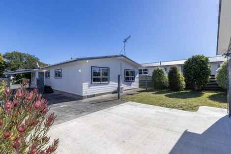 Photo of property in 71 Donovan Road, Paraparaumu Beach, Paraparaumu, 5032
