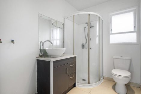 Photo of property in 86 Marlborough Avenue, Glenfield, Auckland, 0629