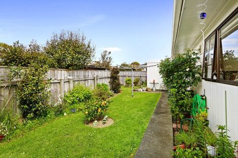 Photo of property in 16 Rossiter Street, Tawa, Wellington, 5028
