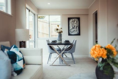 Photo of property in 31 Weatherly Road, Torbay, Auckland, 0630