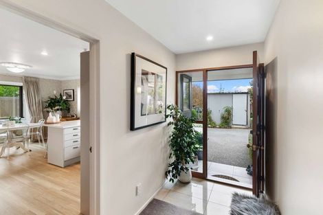 Photo of property in 19a Clipper Place, Redwood, Christchurch, 8051