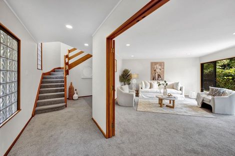 Photo of property in 6 Bushview Place, Upper Vogeltown, New Plymouth, 4310