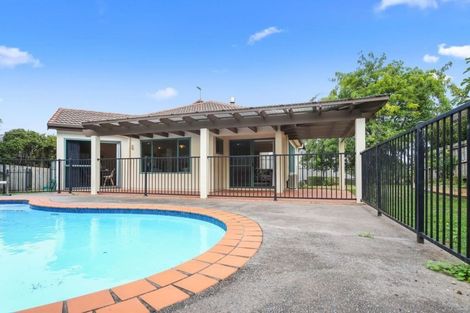 Photo of property in 10 Oakmont Place, Rototuna, Hamilton, 3210