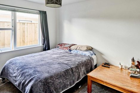 Photo of property in 76 Grays Road, Camborne, Porirua, 5026