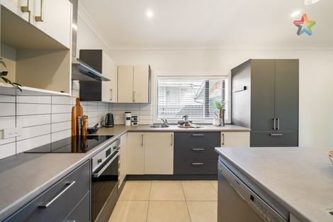 Photo of property in 7 Heath Grove, Waiwhetu, Lower Hutt, 5010