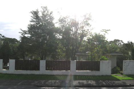 Photo of property in 21 Easter Parade, Glen Eden, Auckland, 0602