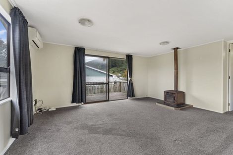 Photo of property in 18 Ruahine Street, Paraparaumu, 5032