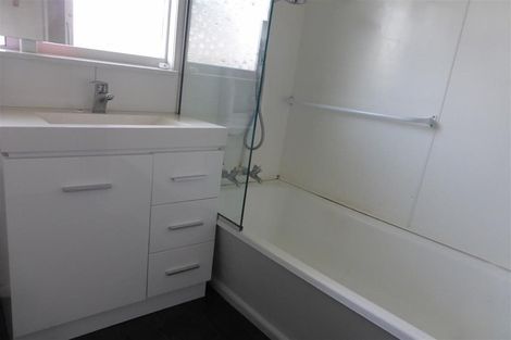 Photo of property in 2/7a Curletts Road, Sockburn, Christchurch, 8042