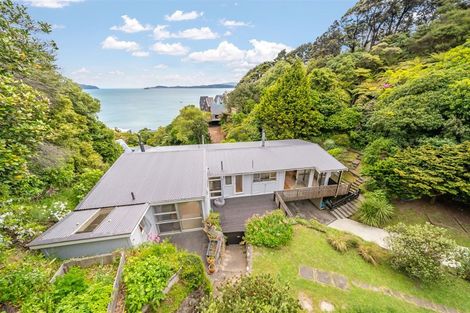 Photo of property in 129 Marine Drive, Sorrento Bay, Lower Hutt, 5013