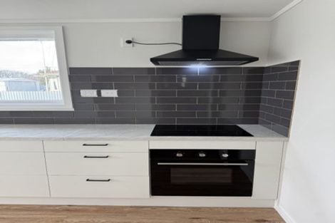 Photo of property in 1 Robertshawe Crescent, Dannevirke, 4930