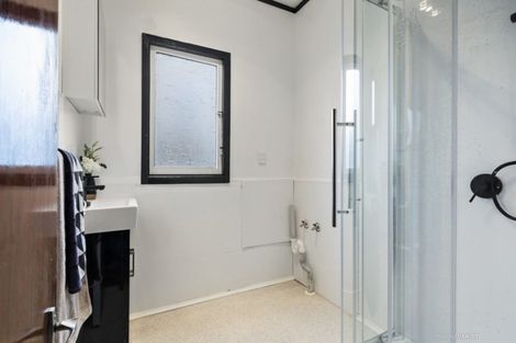 Photo of property in 40 Lonsdale Crescent, Rongotai, Wellington, 6022