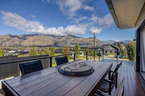 Photo of property in 8 Mills Road, Wanaka, 9305