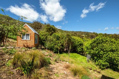 Photo of property in 30 Waimarama Street, Waikawa, Picton, 7220