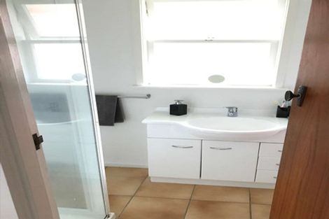 Photo of property in 1/55 Dominion Street, Takapuna, Auckland, 0622