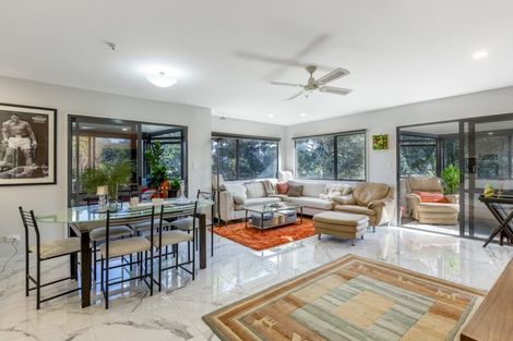 Photo of property in 15e Puriri Avenue, Orewa, 0931