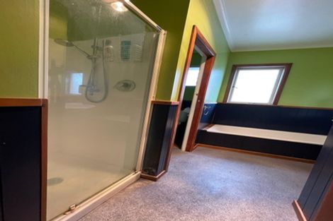 Photo of property in 48 Swanson Road, Henderson, Auckland, 0610