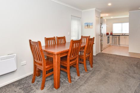 Photo of property in 10 Taiaapure Street, Weymouth, Auckland, 2103