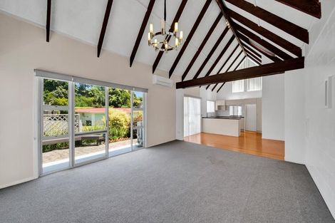 Photo of property in 13 Ambury Place, Merrilands, New Plymouth, 4312