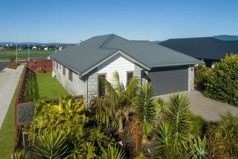 Photo of property in 32 Sabre Street, Papamoa Beach, Papamoa, 3118