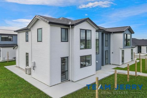 Photo of property in 2 Gertrude Cole Road, Clarks Beach, 2122
