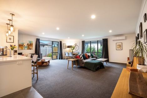 Photo of property in 2 Dyer Lane, Cambridge, 3434