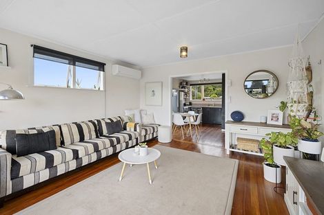 Photo of property in 3 Granby Place, Westown, New Plymouth, 4310