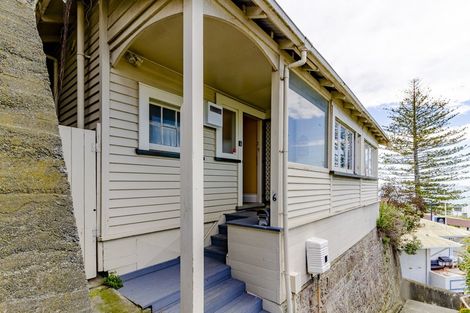 Photo of property in 6 Seaview Terrace, Bluff Hill, Napier, 4110