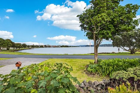 Photo of property in 32b Kiwi Esplanade, Mangere Bridge, Auckland, 2022