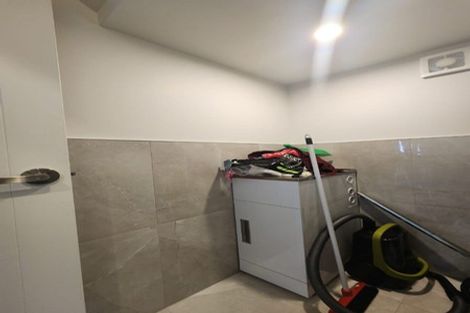 Photo of property in 1/15 Old Wairoa Road, Papakura, 2110