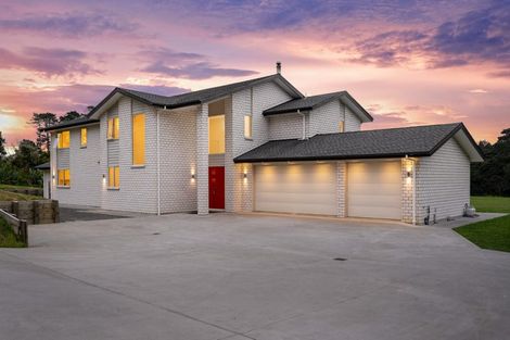 Photo of property in 15 Nola Road, Oratia, Auckland, 0604