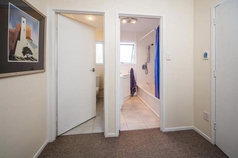 Photo of property in 2/8 Wickstead Place, Massey, Auckland, 0614