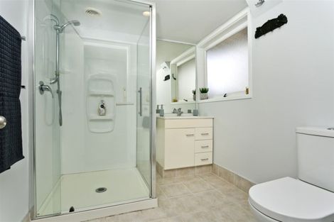 Photo of property in 2 Peter Terrace, Castor Bay, Auckland, 0620