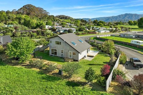 Photo of property in 2 Toiora Place, Takaka, 7110