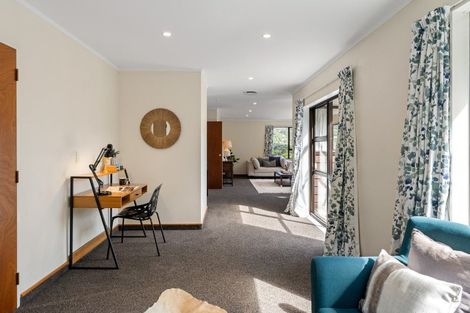 Photo of property in 23b Thatcher Crescent, Crofton Downs, Wellington, 6035