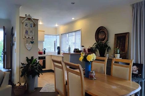 Photo of property in 3 Lantern Court, Henderson, Auckland, 0612