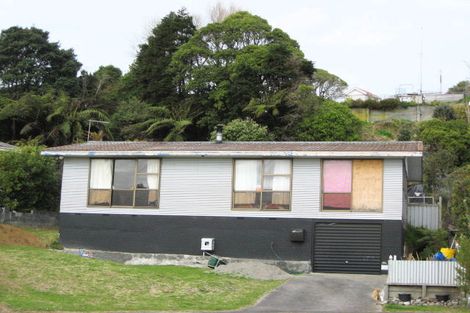 Photo of property in 3 Ward Place, Marfell, New Plymouth, 4310