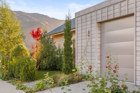 Photo of property in 3 Doug Ledgerwood Drive, Wanaka, 9305