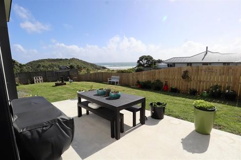 Photo of property in 43 Sunset Drive, Baylys Beach, Dargaville, 0377