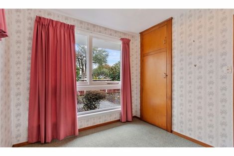 Photo of property in 2/43 Prestons Road, Redwood, Christchurch, 8051