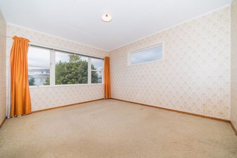 Photo of property in 6 Ellesmere Crescent, Highbury, Palmerston North, 4412