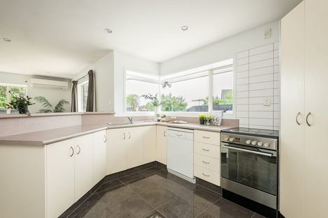 Photo of property in 8 Fieldmoor Place, Parklands, Christchurch, 8083
