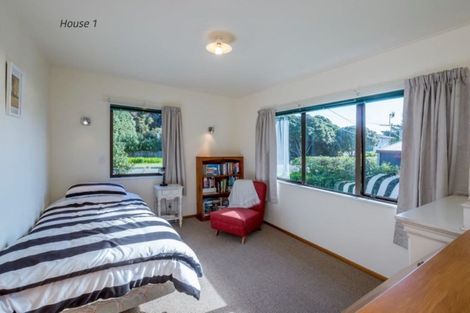 Photo of property in 17 Heperi Street, Waikanae Beach, Waikanae, 5036