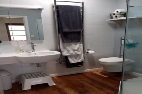 Photo of property in 1/163 Mokoia Road, Birkenhead, Auckland, 0626