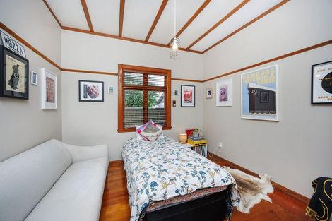 Photo of property in 14 Rangitane Street, Palmerston North, 4414
