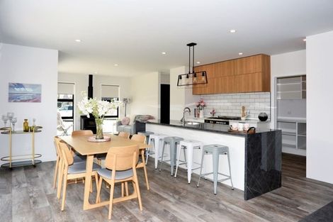 Photo of property in 30 Plunket Street, Omakau, 9376